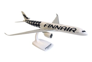 Macheta avion Finnair Marimekko Airbus A350-900, plastic, 34 cm, scara 1:200 - Img 2