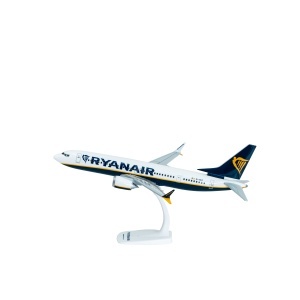 Macheta avion Ryan Air Boeing B737 – 8 max, plastic, 20 cm, scara 1:200 - Img 3