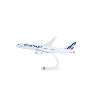 Macheta de avion Air France Boeing B787-9 Dreamliner, plastic, 31,5 cm, scara 1:200 - Img 2