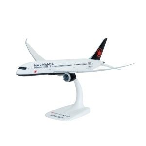Macheta avion Air Canda Boeing B787-9, plastic, 31,5 cm, scara 1:200