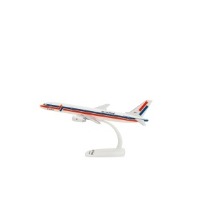 Macheta avion Air Holland Boeing B757-200, plastic, 23,5, scara 1:200 - Img 2