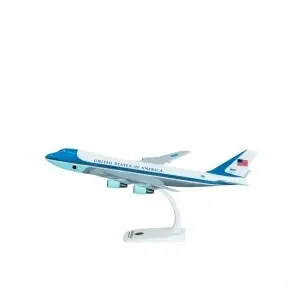 Macheta avion Boeing B747-200 Air Force One, plastic, 28 cm, scara 1:250 - Img 2