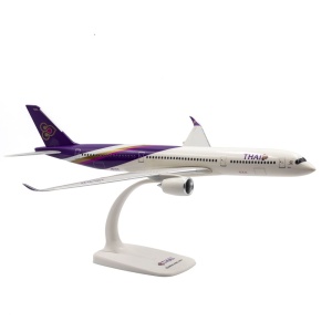 Macheta avion Thai Airways Airbus A350-900, plastic, 34 cm, scara 1:200 - Img 4