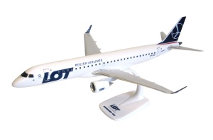 Macheta avion LOT Polish Airlines Embraer E195-E2, plastic, 40 cm, scara 1:100