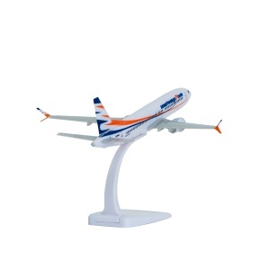 Macheta avion Smartwings Boeing B737-8Max, plastic, 20 cm, scara 1:200 - Img 3