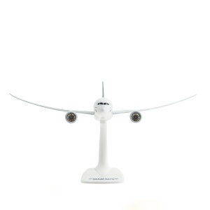 Macheta de avion Air France Boeing B787-9 Dreamliner, plastic, 31,5 cm, scara 1:200 - Img 3