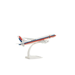 Macheta avion Air Holland Boeing B757-200, plastic, 23,5, scara 1:200 - Img 3