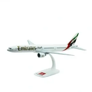 Macheta avion Emirates Boeing B777-300ER, plastic, 36,5 cm, scară 1:200