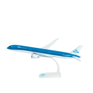 Macheta avion KLM Boeing B787-10, Dreamliner, plastic, 34 cm, scara 1:200 - Img 2