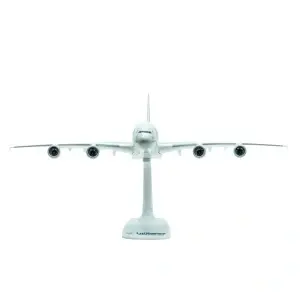 Macheta avion Lufthansa Airbus A380-800, plastic, 37.5 cm, scara 1:200 - Img 3