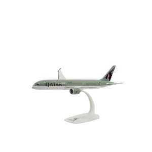 Macheta avion Qatar Airways Boeing B787-9, Dreamliner, plastic, 31,5 cm, scara 1:200
