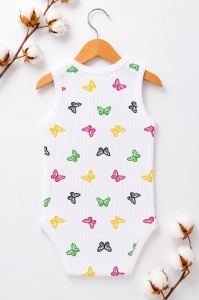 Body bebe fara maneci alb din bumbac reiat cu imprimeu fluturi colorati - Img 3