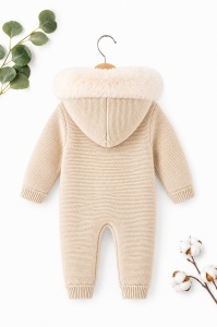 Combinezon bebe iarna cu gluga si blanita tricotat gros crem unisex - Img 3