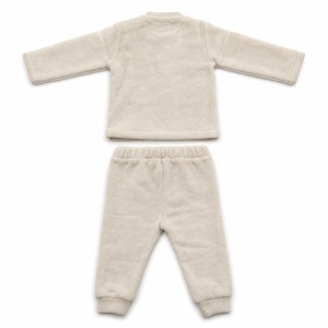 Trening baiat maro din material teddy cu hanorac si pantaloni, fotografie de produs pe fundal alb