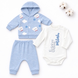 Compleu bebe baiat 3 piese bumbac cu hanorac body si pantaloni bleu, fotografie de produs pe fundal alb