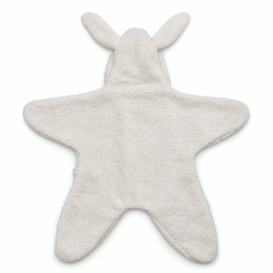 Salopeta bebe roz din material teddy cu gluga si urechi de iepuras, fotografie de produs pe fundal alb