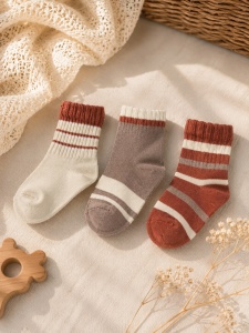 Set 3 perechi sosete bebe crem, gri si caramiziu unisex