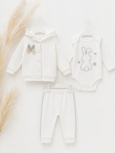 Set bebe 3 piese bumbac alb cu iepuras, body pantaloni hanorac - Img 2