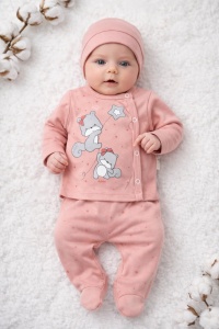 Set bebe fetita 3 piese roz bumbac bluza pantaloni cu botosei si caciulita