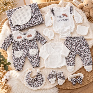 Set bebe fetita din muselina 10 piese, alb cu animal print, Little Princess