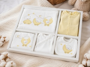 Set nou-nascut 10 piese Happy Bear galben, 100% bumbac pentru bebelusi - Img 2