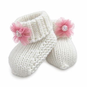 Botosei tricotati din lana pentru bebelusi, cu floare roz si perla decorativa - Img 4