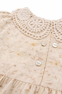 Rochie bebe fetita cu imprimeu floral si guler dantelat cu maneca lunga - Img 2