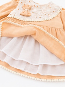 Rochie bebe fetita din muselina piersica cu dantela si bentita pentru botez aniversare - Img 3