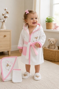 Set baie copii 4 piese alb roz cu oita, halat, prosop si papuci, 100% bumbac