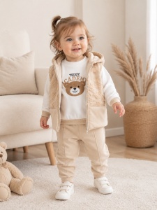 Set bebe 3 piese din bumbac cu vesta groasa, bluza si pantaloni crem pentru fetite