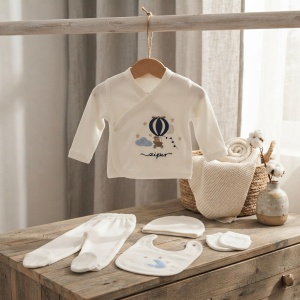 Set nou nascut 5 piese din bumbac alb cu balon cu aer cald, bluza petrecuta si botosei integrati