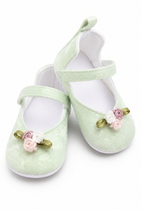 Balerini bebe vernil eleganti cu floricele decorative, comozi si delicati pentru fetite
