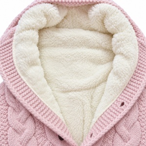 Combinezon bebe din lana naturala roz cu gluga, imblanit complet, model tricotat - Img 4