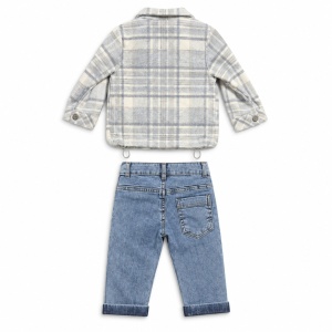 Costum baiat 3 piese bumbac 100% cu camasa groasa in carouri, bluza si blugi albastri, fotografie de produs pe fundal alb