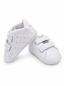Pantofi bebelusi albi tip sneakers cu inchidere cu arici, talpa moale antiderapanta pentru primii pasi - Img 2