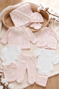 Set nou nascut fetita 10 piese din bumbac, roz, paturica inclusa, cadou bebe