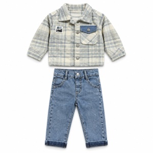 Costum baiat 3 piese bumbac 100% cu camasa groasa in carouri, bluza si blugi albastri, fotografie de produs pe fundal alb