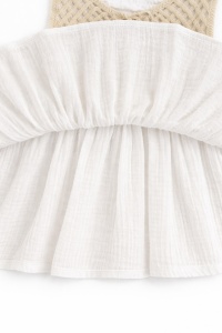 Rochie fetita alba din muselina eleganta cu vesta tricotata stil boho - Img 5
