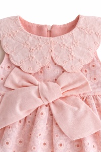Rochita bebe fetita roz pudra din bumbac cu broderie englezeasca si fundita eleganta - Img 5