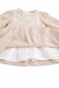 Rochita bebe fetite eleganta bej cu dantela maneca lunga din muselina - Img 4