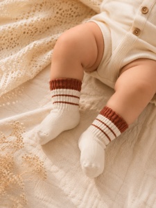 Set 3 perechi sosete bebe crem, gri si caramiziu unisex - Img 2