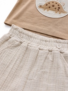 Set bebe baiat 2 piese cu bretele – tricou imprimeu urs si pantaloni scurti eleganti - Img 4