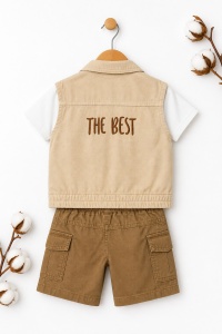 Set bebe baiat 3 piese tricou vesta blug si pantaloni scurti denim casual, fotografie de produs pe fundal alb