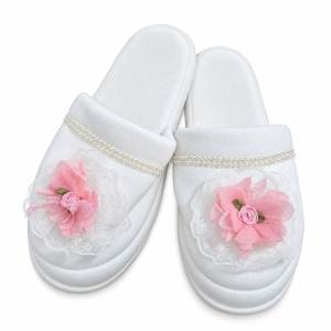 Set cadou mama si bebe cu papuci, botosei si accesorii florale roz, marimea 36 si 3-6 luni - Img 5