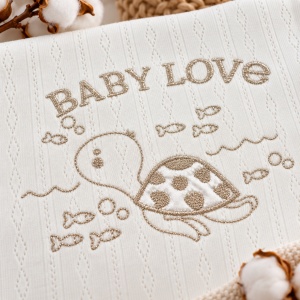 Set nou nascut 10 piese bumbac alb Baby Love, body, pantaloni, paturica si accesorii - Img 7