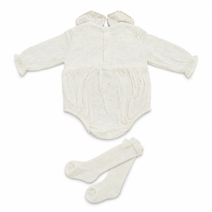 Body bebe fetita din muselina crem cu volane, funda si sosete asortate - Img 5