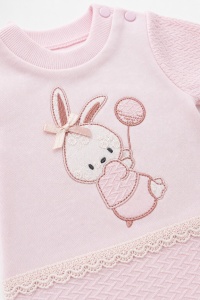 Compleu bebe roz din bumbac cu iepuras brodat si pantaloni 2 piese - Img 4