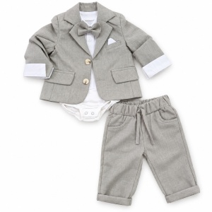 Costum elegant bebe baieti 3 piese gri cu sacou pantaloni body si papion, fotografie de produs pe fundal alb