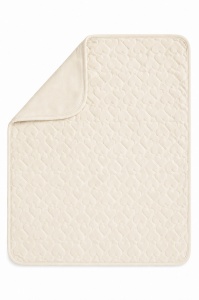 Paturica bebe ivoire cu inimioare embosate 100x100 cm pufoasa moale pentru nou nascut - Img 4
