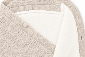 Port bebe premium crem cu gluga si interior imblanit pentru nou nascut - Img 6
